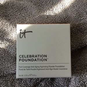 IT cosmetics Celebration Foundation